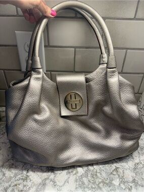 Kate Spade New York Bexley Stevie hobo bag in silver pebbled leather.